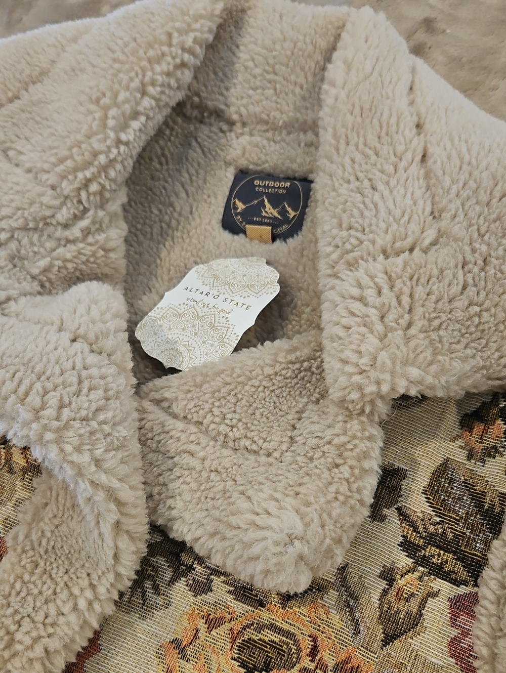 Altar'd State Floral Sherpa Vest in Cream and Peachy Rose - Picture 2 of 13